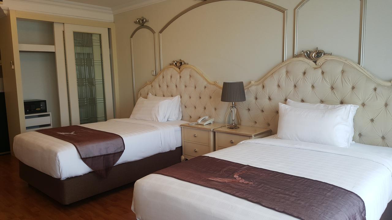 Lk Noble Suite Pattaya Buitenkant foto
