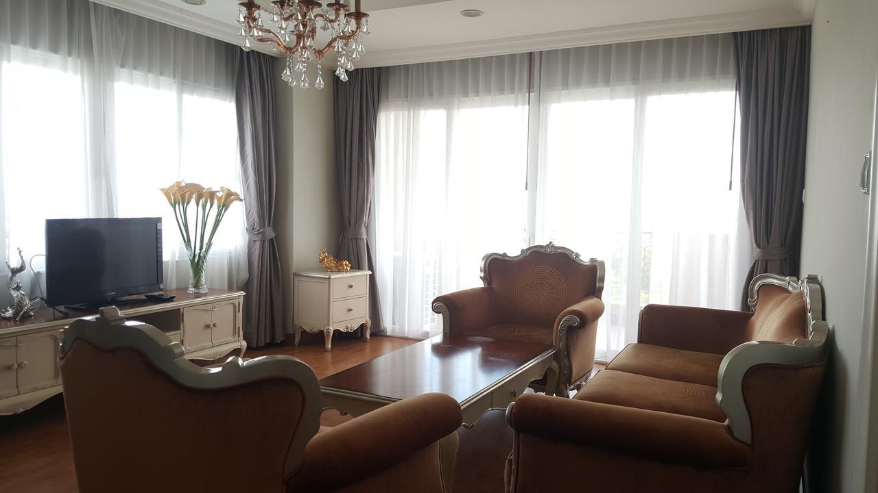 Lk Noble Suite Pattaya Buitenkant foto
