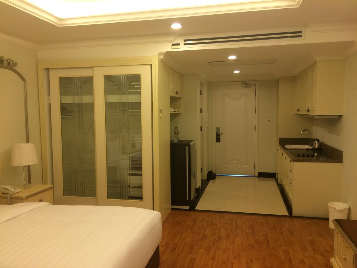 Lk Noble Suite Pattaya Buitenkant foto