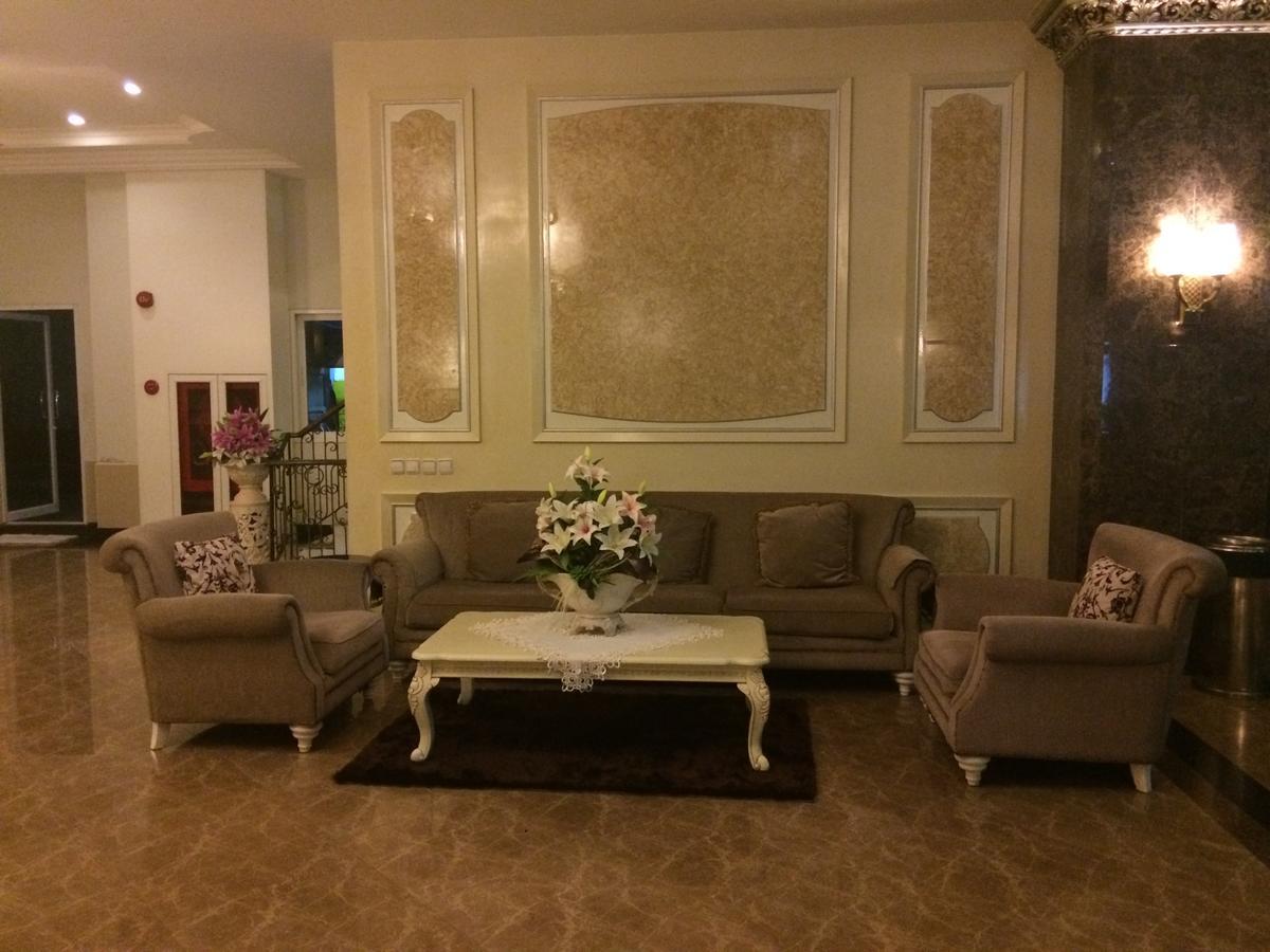 Lk Noble Suite Pattaya Buitenkant foto