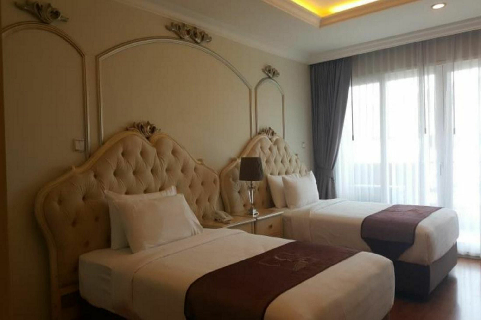 Lk Noble Suite Pattaya Buitenkant foto