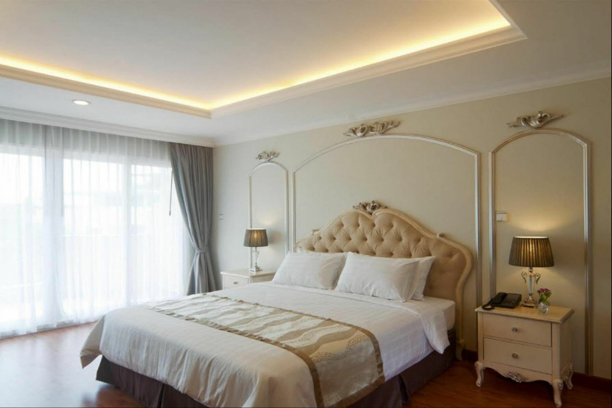 Lk Noble Suite Pattaya Buitenkant foto